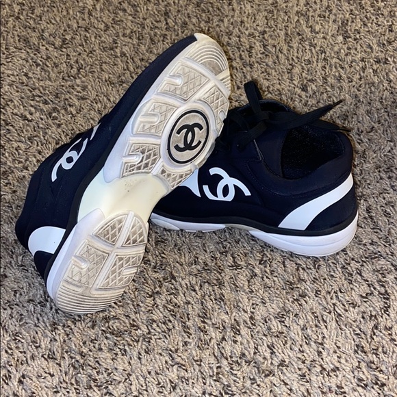 Sneakers - Picture 4 of 4